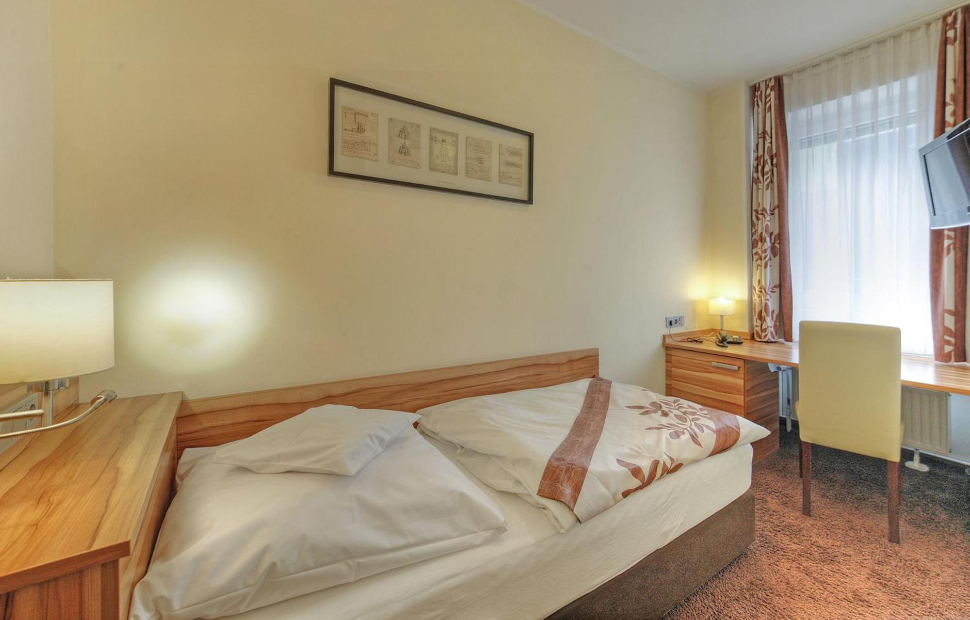 Hotel Da Vinci Groebenzell Bilik gambar